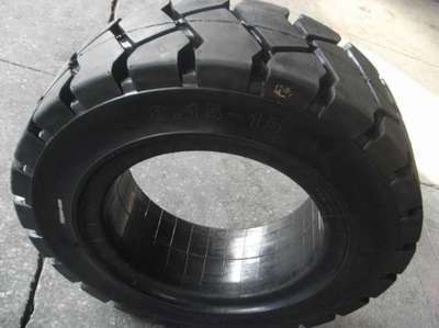 叉车实心轮胎28x9-15(8.15-15) 工程机械轮胎 产品